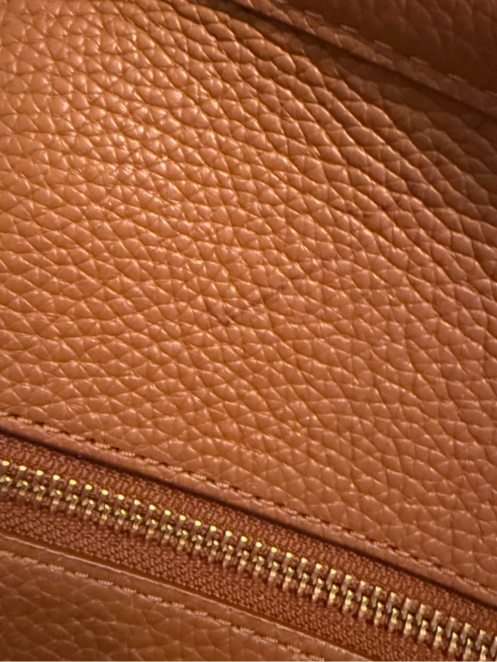 Marc Jacobs Brown Pebbled Leather Tote with Gold Chain - Picture 12 of 12